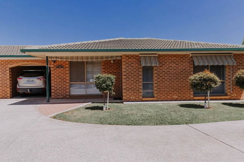 Central Wagga Self Catering Apartment - Whitsundays Accommodation 2