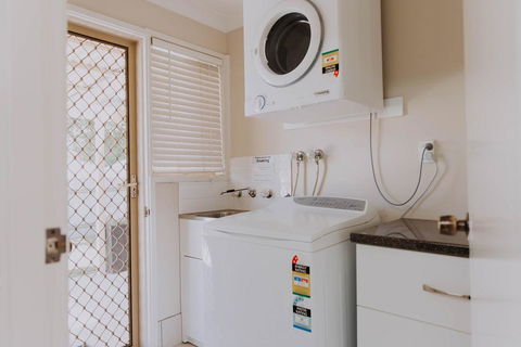Central Wagga Self Catering Apartment - Whitsundays Accommodation 12