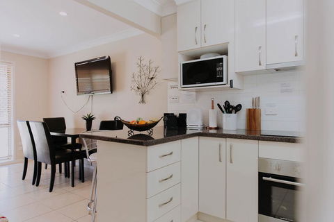 Central Wagga Self Catering Apartment - Whitsundays Accommodation 1