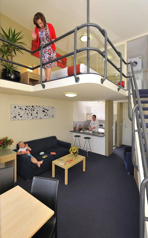 Metro Apartments On Darling Harbour - Whitsundays Accommodation 3