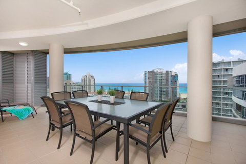 Tweed Ultima Apartments - Whitsundays Accommodation 9