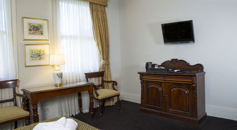 Royal Exhibition Hotel - Whitsundays Accommodation 29