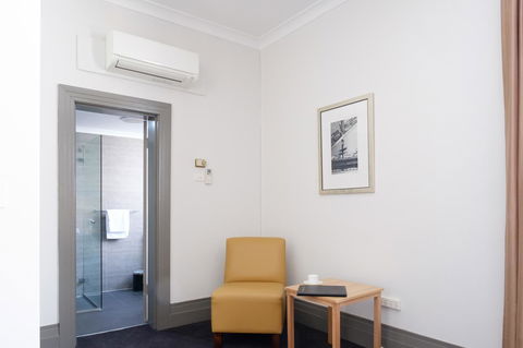 Royal Exhibition Hotel - Whitsundays Accommodation 21