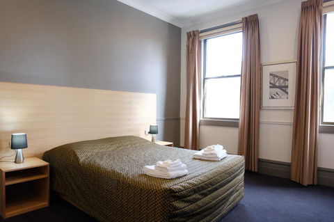 Royal Exhibition Hotel - Whitsundays Accommodation 15