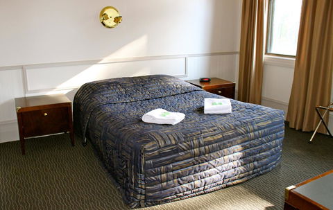 Royal Exhibition Hotel - Whitsundays Accommodation 34