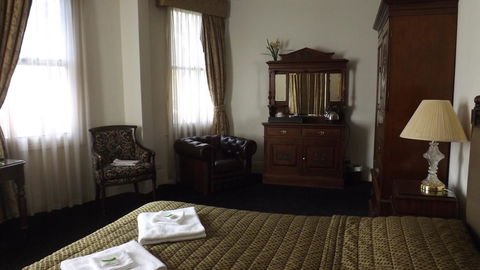 Royal Exhibition Hotel - Whitsundays Accommodation 42