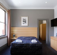 Royal Exhibition Hotel - Whitsundays Accommodation