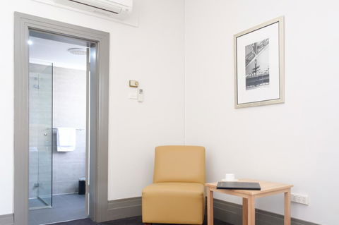 Royal Exhibition Hotel - Whitsundays Accommodation 20
