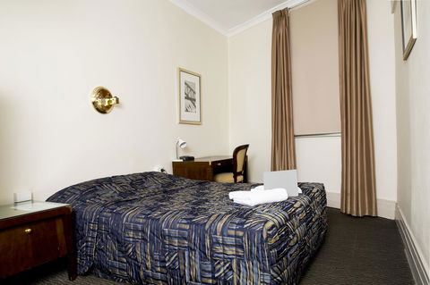 Royal Exhibition Hotel - Whitsundays Accommodation 23