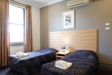 Royal Exhibition Hotel - Whitsundays Accommodation 16