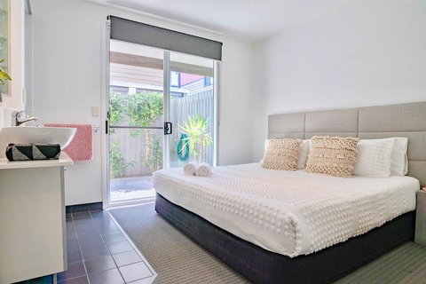 Hastings By The Sea - Whitsundays Accommodation 2