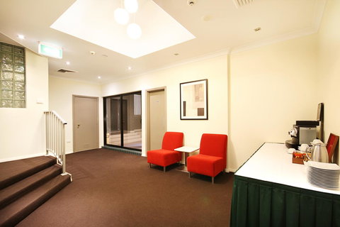 Central Studio Hotel Sydney - Whitsundays Accommodation 23