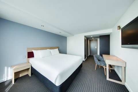 Central Studio Hotel Sydney - Whitsundays Accommodation 1