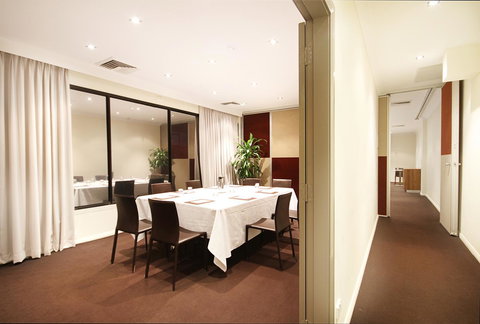Central Studio Hotel Sydney - Whitsundays Accommodation 12
