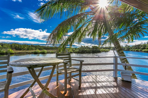 A Beach House At Byron - Whitsundays Accommodation 2
