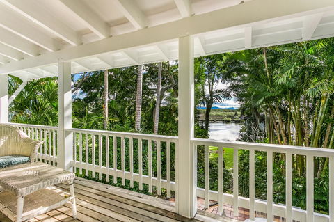 A Beach House At Byron - Whitsundays Accommodation 5