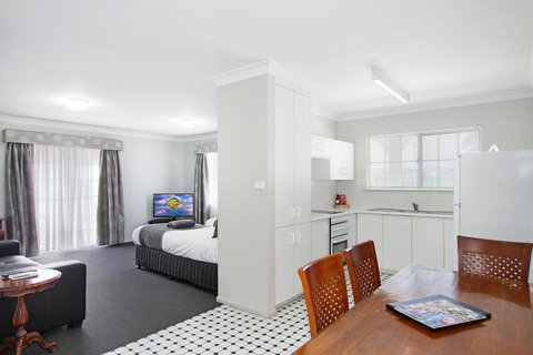 Quality Inn Ashby House Tamworth - Whitsundays Accommodation 7