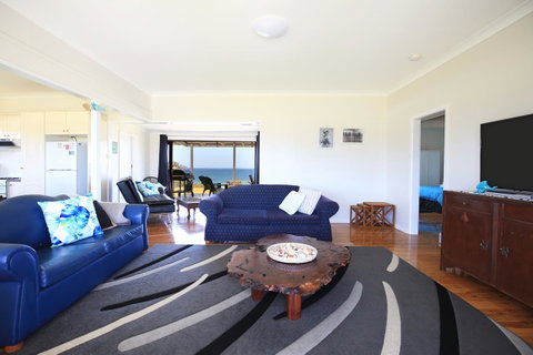 Glory @ Culburra - Absolute Beachfront - Pet & Family Friendly - Whitsundays Accommodation 2