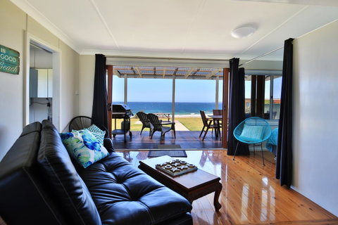 Glory @ Culburra - Absolute Beachfront - Pet & Family Friendly - Whitsundays Accommodation 1
