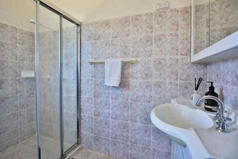 Glory @ Culburra - Absolute Beachfront - Pet & Family Friendly - Whitsundays Accommodation 9