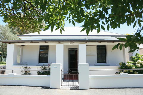 99 Hill Street Apartments - Whitsundays Accommodation 0