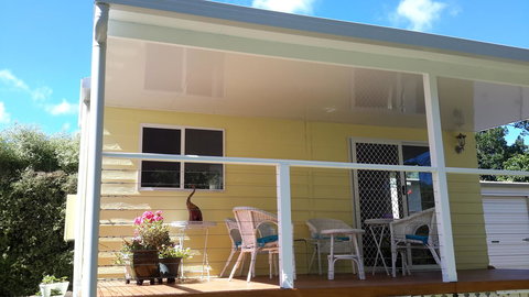 The Best Exotic Magnolia Cottage - Whitsundays Accommodation 0