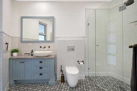 Belle Vue- Penthouse At Black Beach - Whitsundays Accommodation 9