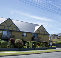 Coastal Bay Motel - Whitsundays Accommodation