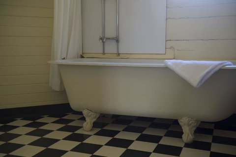 Hillview Heritage Hotel - Whitsundays Accommodation 27