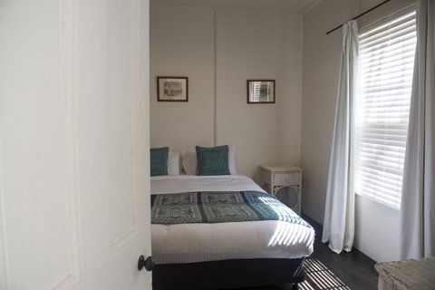 Hillview Heritage Hotel - Whitsundays Accommodation 18