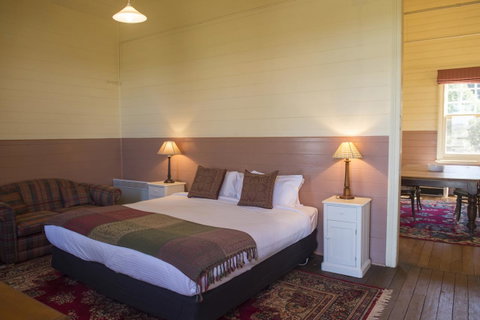 Hillview Heritage Hotel - Whitsundays Accommodation 43