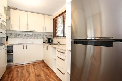 Sandy Toes Beach House Jervis Bay - 2min To Beach - Whitsundays Accommodation 9
