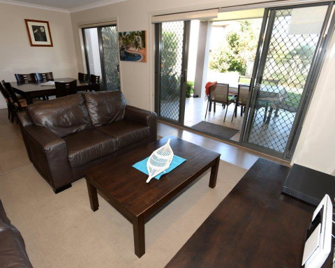 Yarrawonga Waterfront Apartments - Whitsundays Accommodation 13