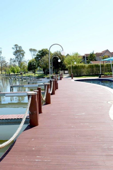 Yarrawonga Waterfront Apartments - Whitsundays Accommodation 2
