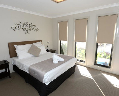 Yarrawonga Waterfront Apartments - Whitsundays Accommodation 14