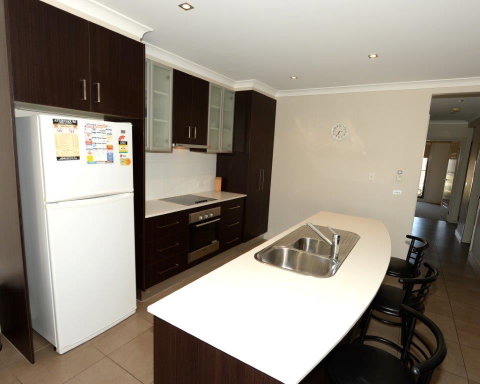 Yarrawonga Waterfront Apartments - Whitsundays Accommodation 11