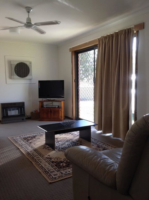 7 Melbourne Street - Whitsundays Accommodation 6