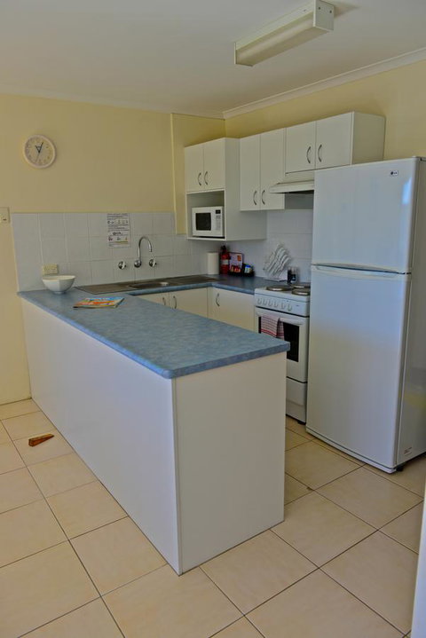 Beach House Holiday Apartments - Whitsundays Accommodation 12