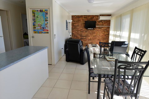 Beach House Holiday Apartments - Whitsundays Accommodation 8