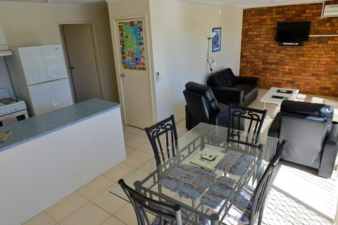 Beach House Holiday Apartments - Whitsundays Accommodation 10