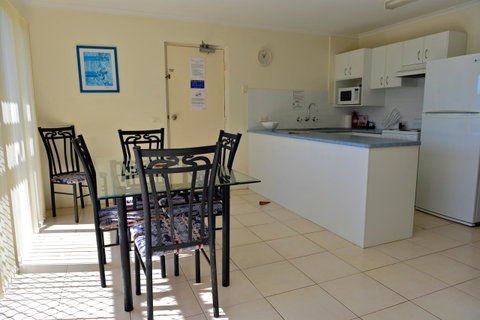 Beach House Holiday Apartments - Whitsundays Accommodation 11