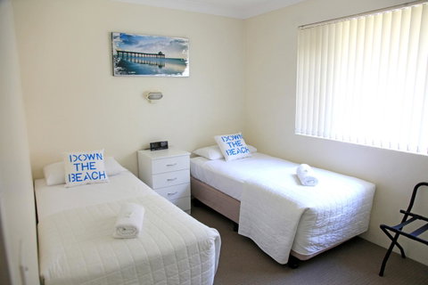 Beach House Holiday Apartments - Whitsundays Accommodation 24