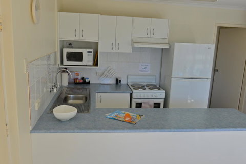 Beach House Holiday Apartments - Whitsundays Accommodation 6