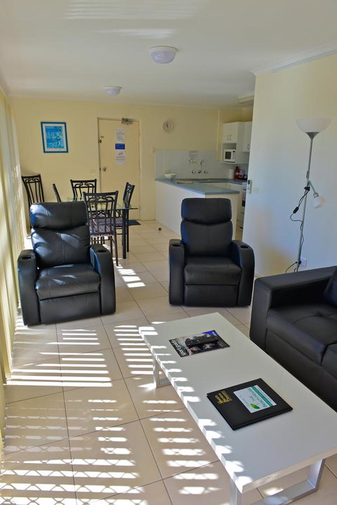 Beach House Holiday Apartments - Whitsundays Accommodation 7