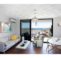Ocean views and sea breezes over Bondi Beach - Whitsundays Accommodation