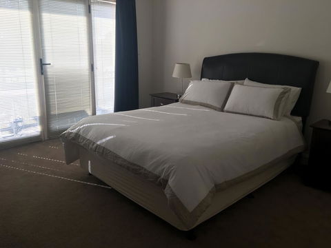 Travers Street Apartment - Whitsundays Accommodation 2