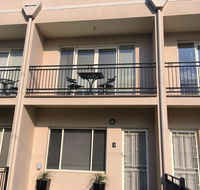 Travers Street Apartment - Whitsundays Accommodation