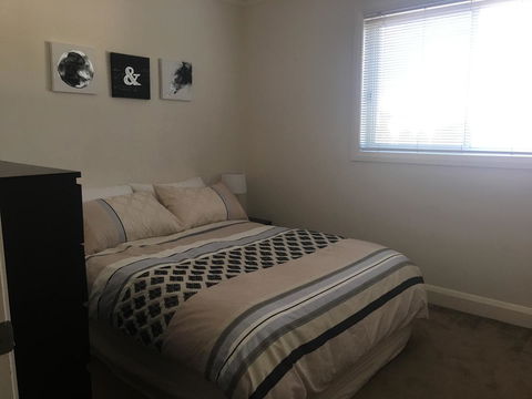 Travers Street Apartment - Whitsundays Accommodation 9