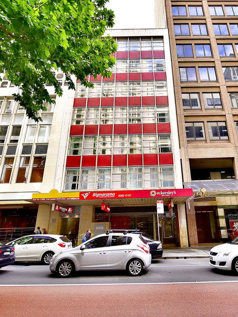 Megaboom City Hotel - Whitsundays Accommodation 0