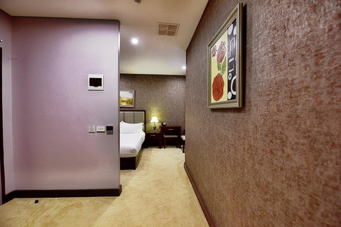 Megaboom City Hotel - Whitsundays Accommodation 40